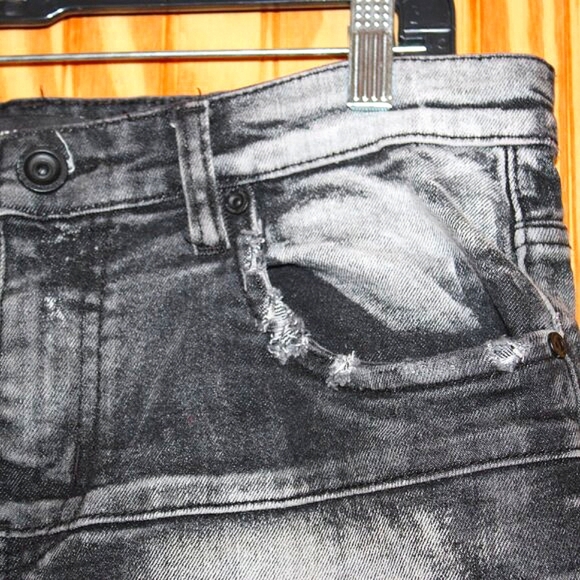 Legendary Status Distressed Black Wash Denim Shorts - Size 32 - Picture 4 of 10